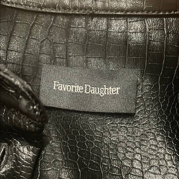 Favorite Daughter THE CROP EX-BOYFRIEND SHIRT - oversized faux leather - Picture 2 of 5